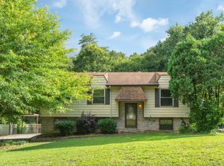 1050 Hillcrest Rd, Hixson, TN 37343