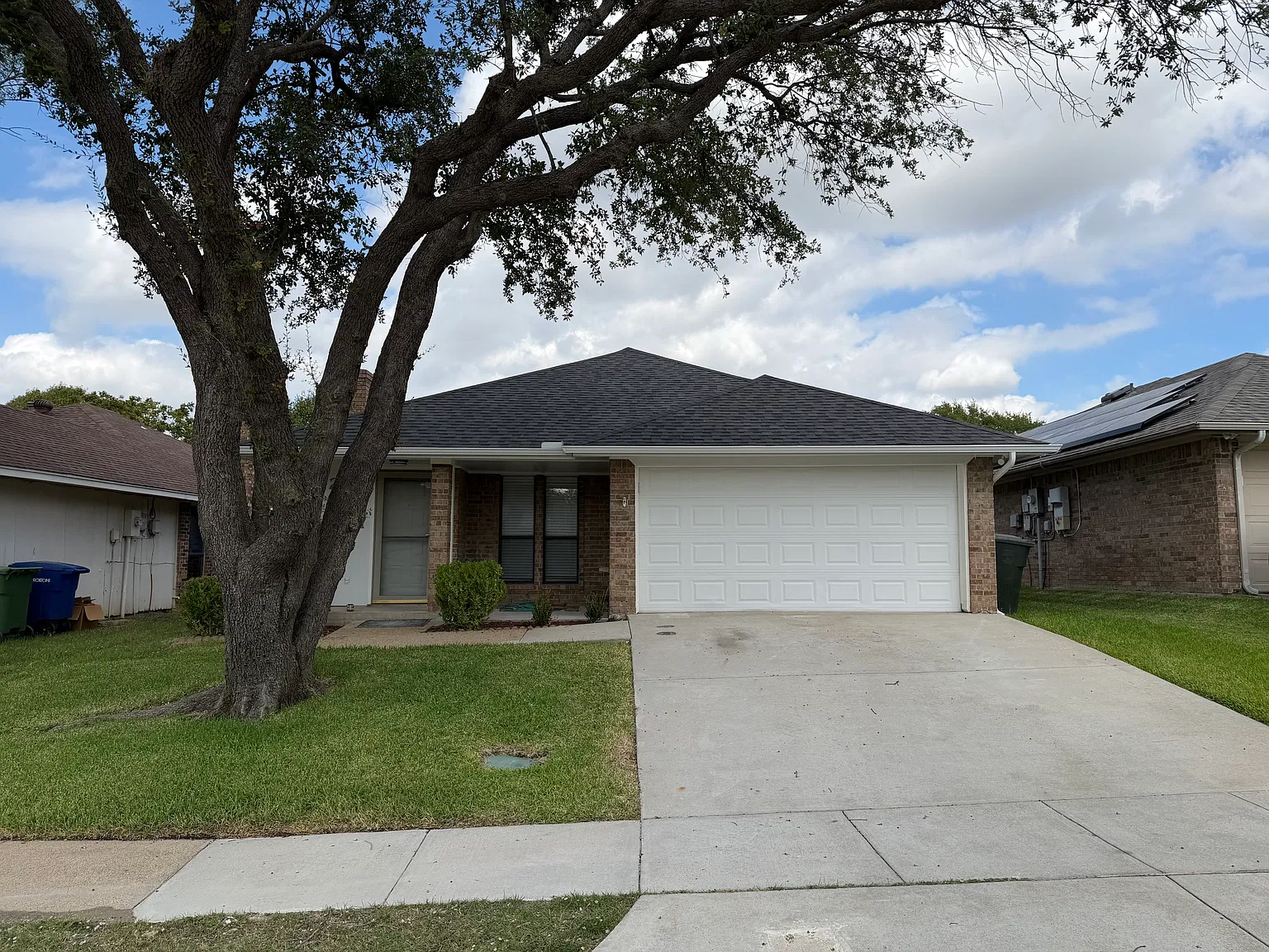 3 bed, 1155 sqft, $2,200 — Photo 1