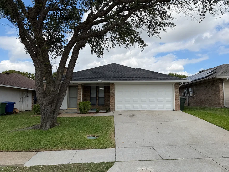 2021 Verlaine Dr