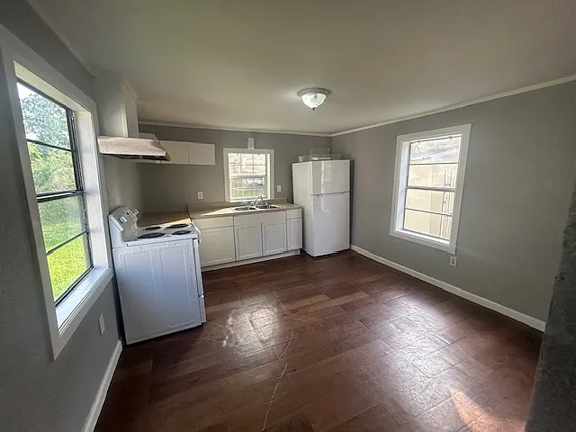 105 N Carver St — Photo 10