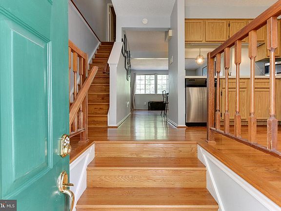 3rd image of 7131 Latour Ct
