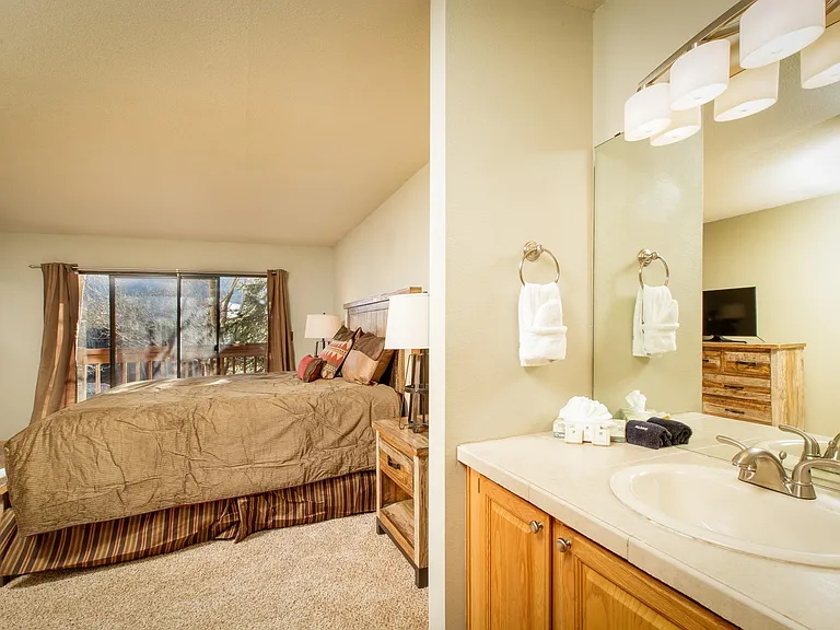 Bedroom 3 with en-sutie bath and private balcony