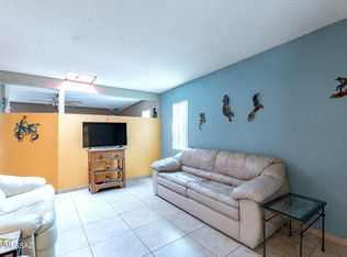 108 W Calle Del Ano, Green Valley, AZ 85614