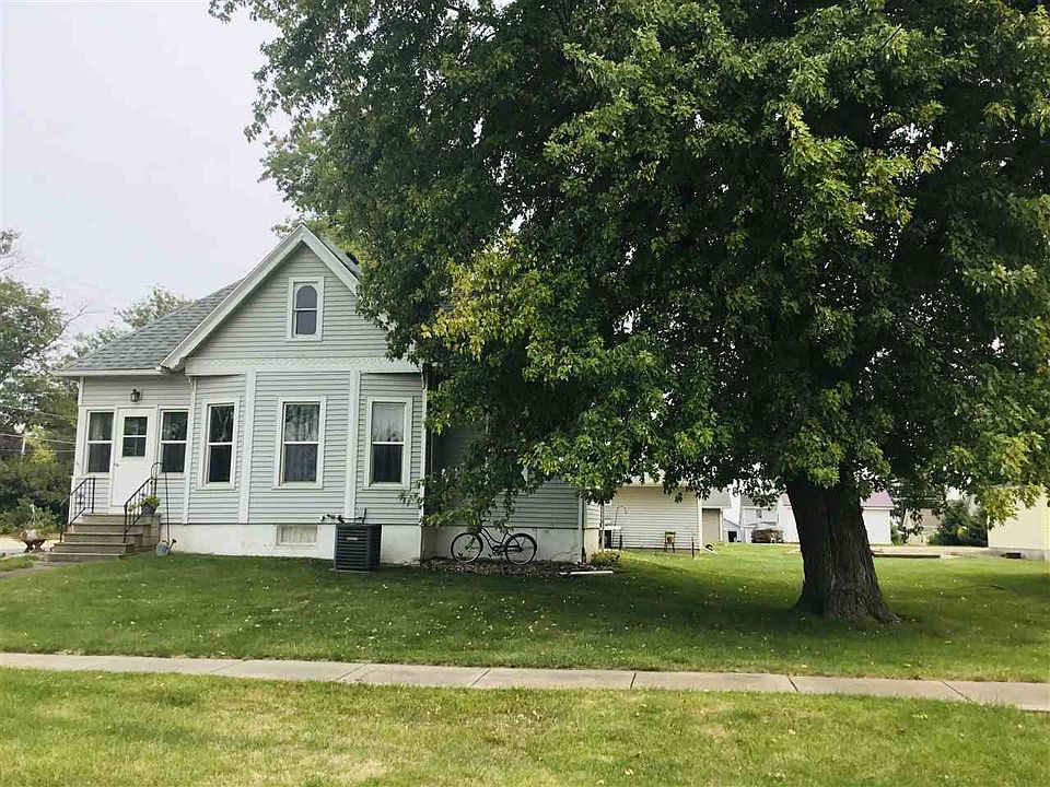 1st image of 702 3rd St