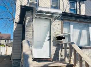 11231 203rd St #BASEMENT, Saint Albans, NY 11412