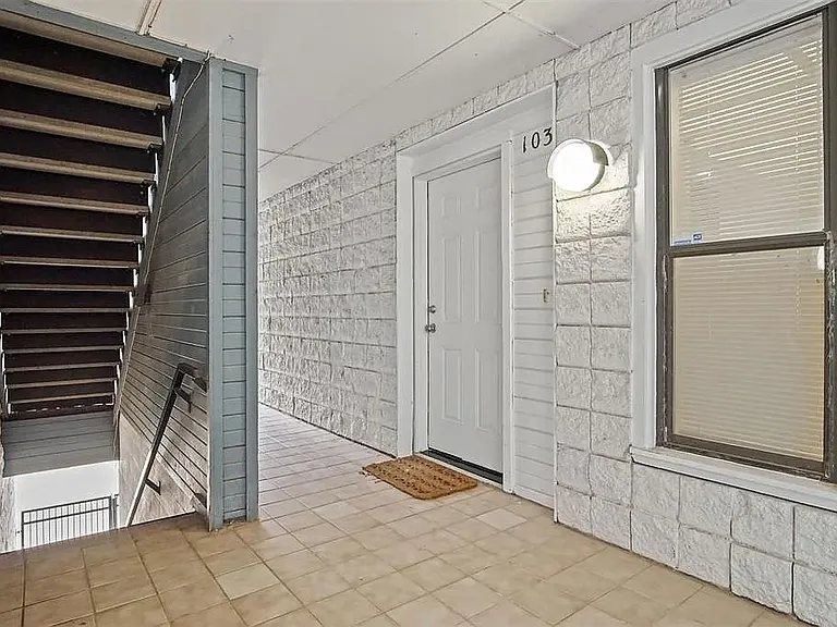 901 NW 7th St #103 — Photo 29