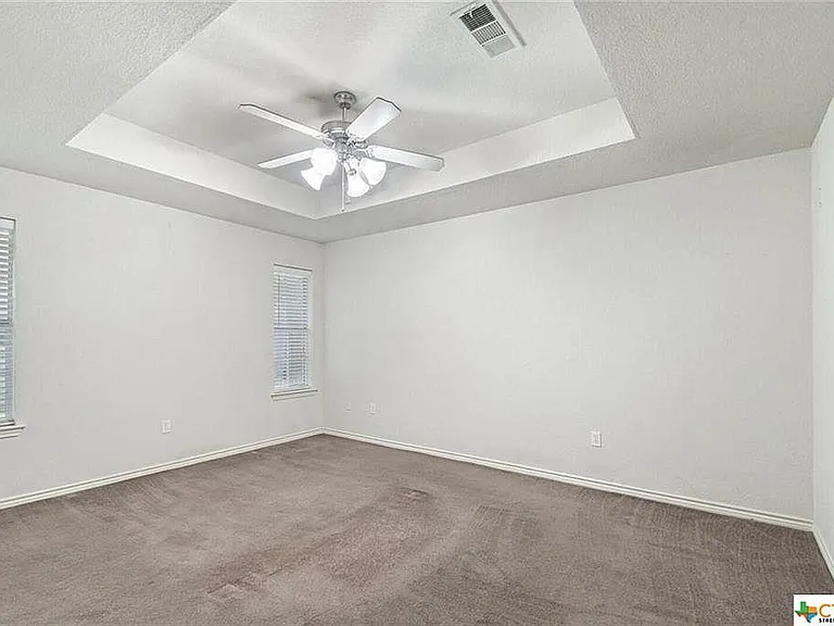 5214 Southern Crossing Dr — Photo 11