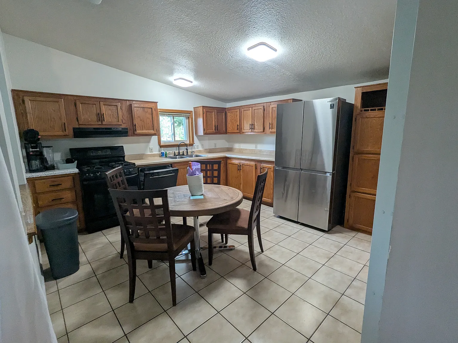 4 bed, 2688 sqft, $3,495 — Photo 2