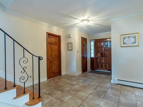 3rd image of 21 Lorijean Ln