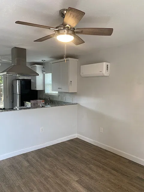 2 bed, 1.5 bath, 748 sqft, $1,800 — Photo 3