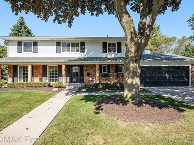 34 Putnam Pl, Grosse Pointe Shores, MI, 48236