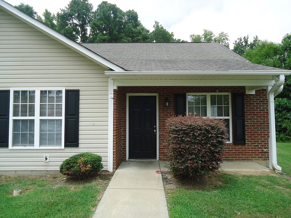 1st image of 39 N Sussex Dr