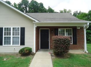 35 N Sussex Dr, Smithfield, NC 27577