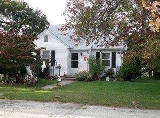 73 Bellevue Ave, Warwick, RI 02888