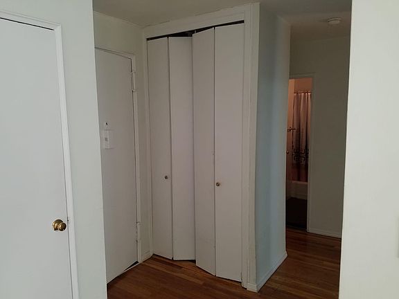 3rd image of 15350 89th Ave APT 310