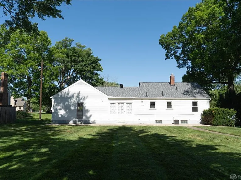 1328 Hanes Rd — Photo 28