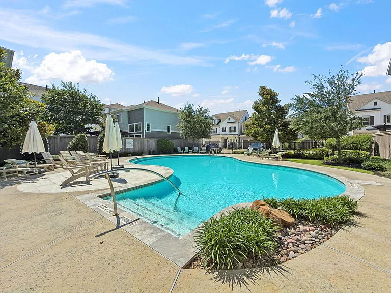 1423 Biondo Way — Photo 48