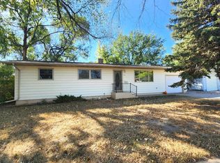 320 E 7th St, Miller, SD 57362