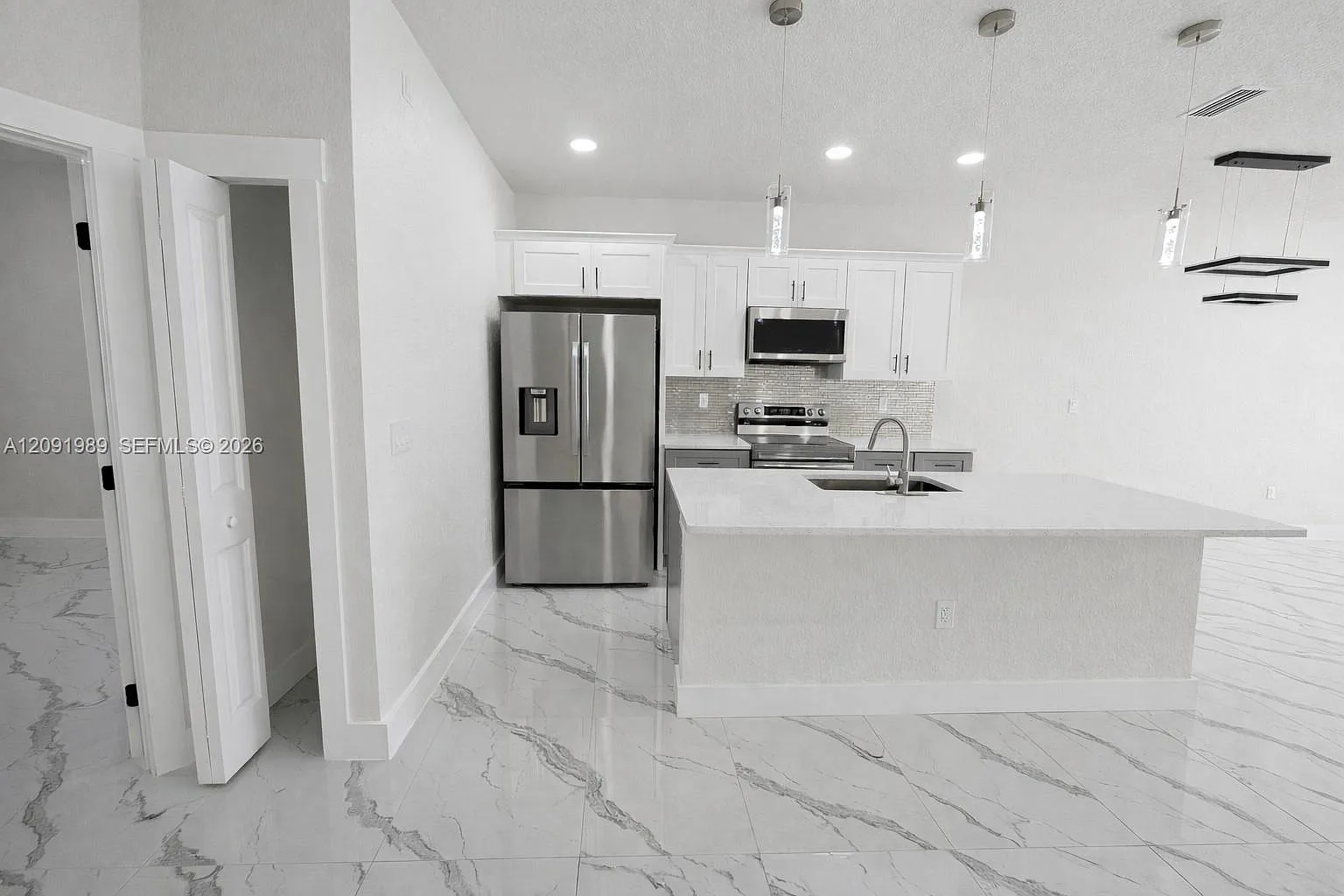 3 bed, 2.0 bath, 1200 sqft, $1,775 — Photo 4
