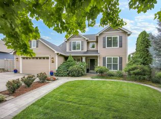 3840 Crystal Springs Dr, Medford, OR