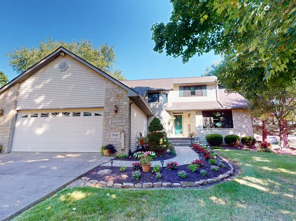 4 Arrowhead Dr, Fredericktown, OH 43019