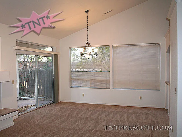 Building Photo - 3538 Valencia Way