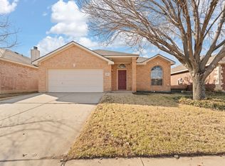 12252 Shadow Wood Trl, Burleson, TX 76028