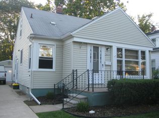 2075 Buckingham Ave, Berkley, MI 48072