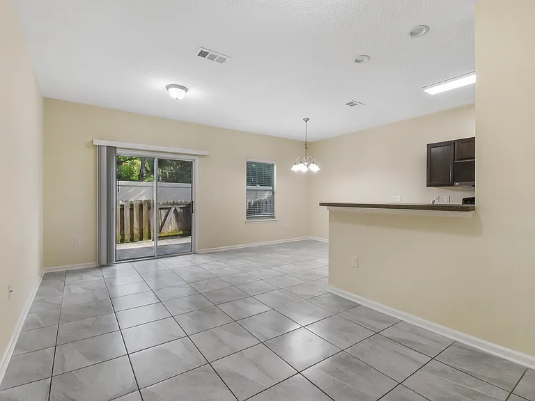 266 Moultrie Village Ln — Photo 6