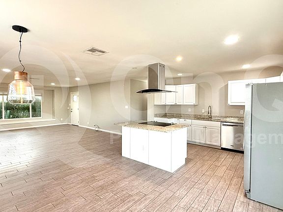 4th image of 8634 E Rancho Vista Dr