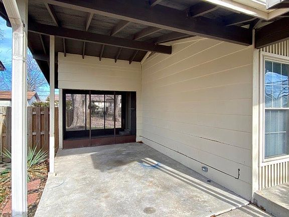 3rd image of 1305 Leisure Dr