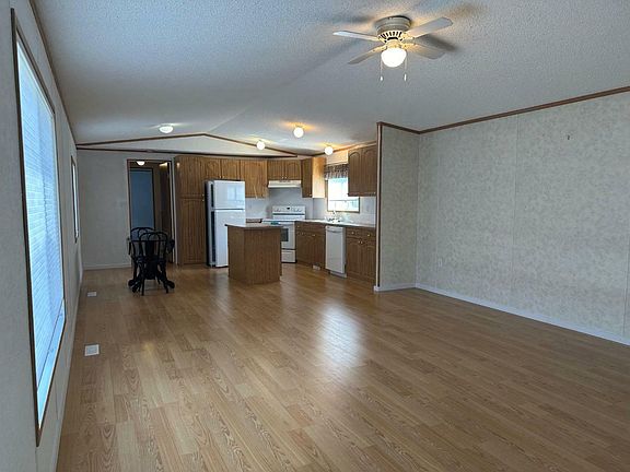 4th image of 1 Henke Pl