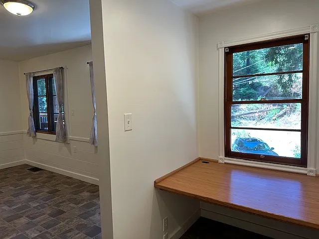 1024 Rambling Rd — Photo 11