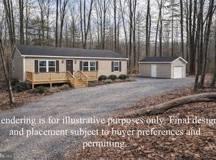 35 Oak Hill Rd, Berkeley Springs, WV 25411