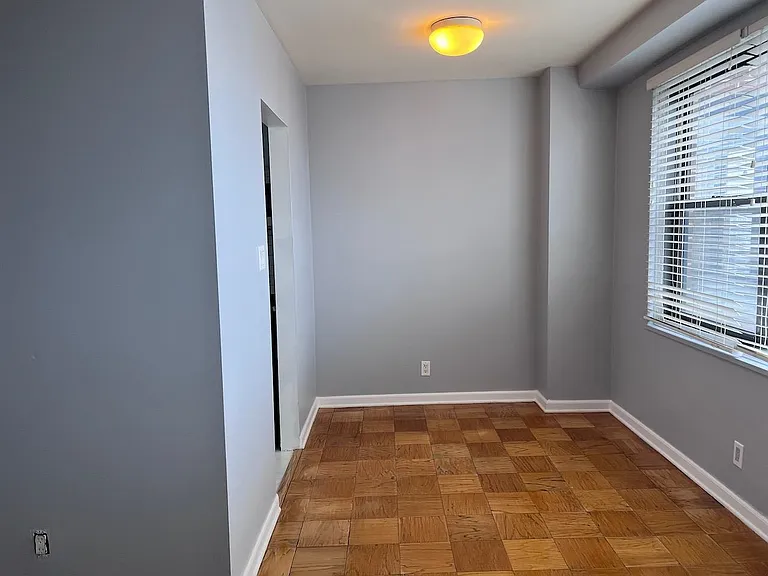225 Saint Pauls Ave #12A — Photo 9