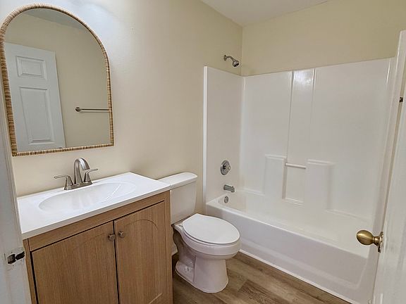 4th image of 5105 26th St SW #5105