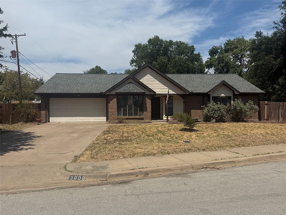 1st image of 2809 Sarah Dr