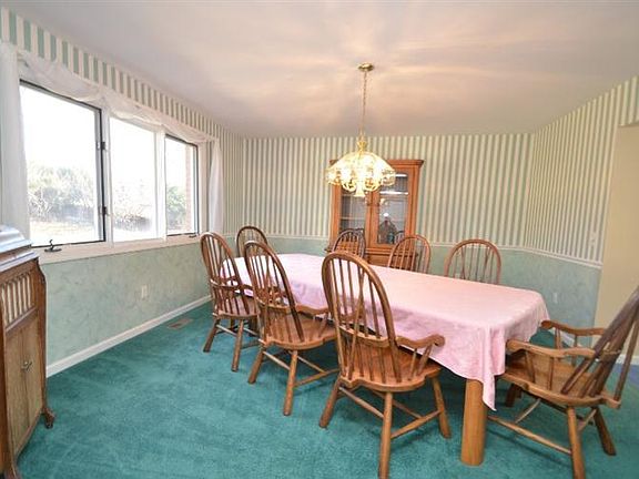 3rd image of 12060 Birchhill Dr
