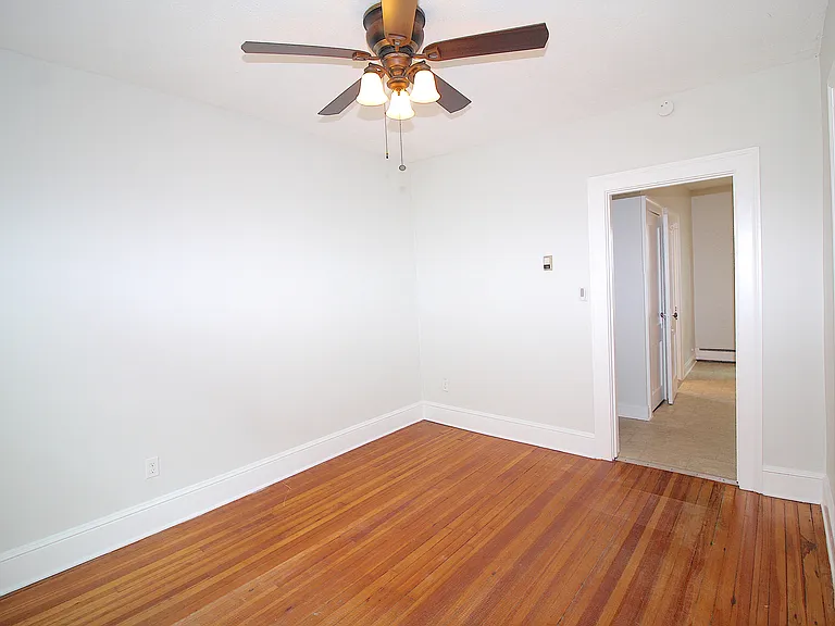 106 Grove St #1R — Photo 10
