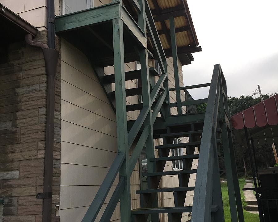3rd Floor Walk-Up