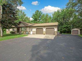 2426 Hillcrest Ct, Stevens Point, WI 54482