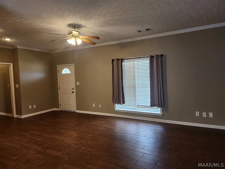1922 Denny Dr — Photo 3