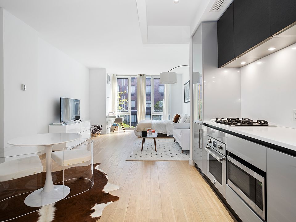 1st image of 540 W 49th St #405S