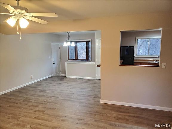 3rd image of 1574 Ville Angela Ln