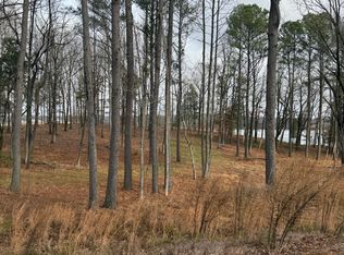 16 Stately Oak Dr, Huntingdon, TN 38344