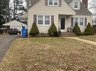 3 French Rd, Manchester, CT 06042