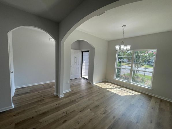 56 Lilly Bell Ln, Freeport, FL 32439
