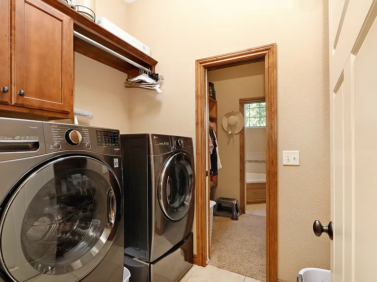 825 Laussac Dr — Photo 18