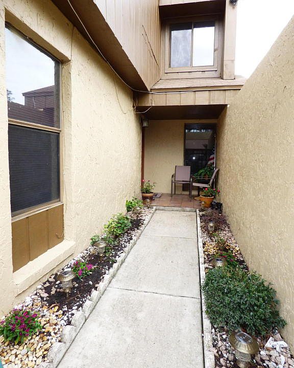 1st image of 8529 Pineverde Ln