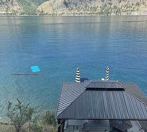 3rd image of 2395 Lakeshore Dr